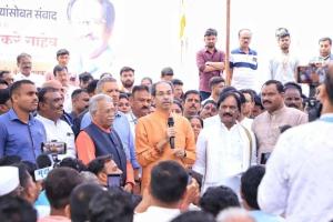 ‘दगाबाज रे'  म्हणत उद्धव ठाकरेंचा सरकारवर घणाघात!; हे खोटारडे सरकार, शेतकऱ्यांची थट्टा चालवलीये..., पैठणच्या नांदरमधून संवाद दौऱ्याला सुरुवात