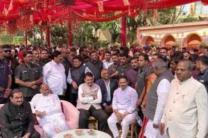 छत्रपती संभाजीनगरचे पोलीस आयुक्‍त प्रवीण पवार यांच्या कन्येचा विवाह सोहळा थाटात, सोहळ्यात मुख्यमंत्री फडणवीसांनी शरद पवारांचा राखलेला ‘मान’ आला समोर...