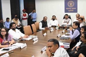 छत्रपती संभाजीनगर ते अहिल्यानगर रस्त्याची तातडीने दुरुस्ती करा, मुख्यमंत्र्यांचे आदेश; शेंद्रा ते बिडकीन, बिडकीन ते ढोरेगाव रस्ता निर्मितीला मान्यता