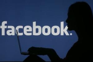 सामाजिक कार्यकर्तीच्या फेसबुक पोस्टवर अश्लील शिवीगाळीचा भडीमार, पोलिसांनी २३ जणांविरुद्ध केला गुन्हा दाखल, छत्रपती संभाजीनगरातील प्रकार