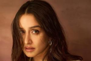 लावणी नृत्याचा सीन देताना श्रद्धा कपूरचा पाय फ्रॅक्चर, ‘इथा’चे शूटिंग दोन आठवडे लांबले!