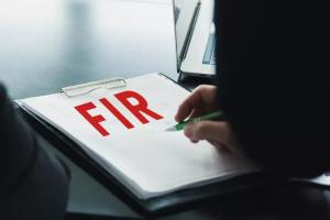 एफआयआर किंवा कोर्ट केस होऊनही सरकारी नोकरी मिळू शकते का? नियम काय म्हणतात...