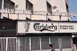 पंढरपूरमधील तिरंगा चौकातील वाइन शॉपवर चोरट्यांचा मोठा डल्ला!