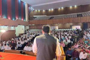 राजकारणातून निवृत्ती घेण्याच्या वक्तव्यावरून मंत्री संजय शिरसाटांचा यूटर्न!; म्हणाले, मला लई त्रास देतात हे लोक...