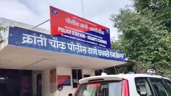 खडकेश्वरजवळील BSNL चौकात स्कोडा कारचालकाचा थरार, स्कुटीस्वार व्यावसायिक जखमी